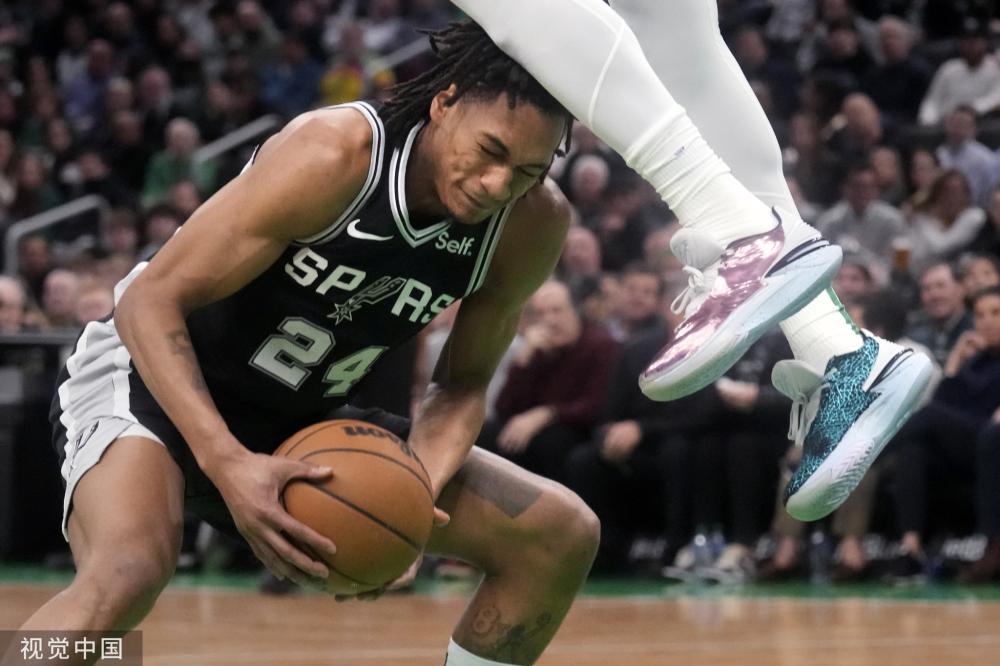 詹姆斯25 詹姆斯25